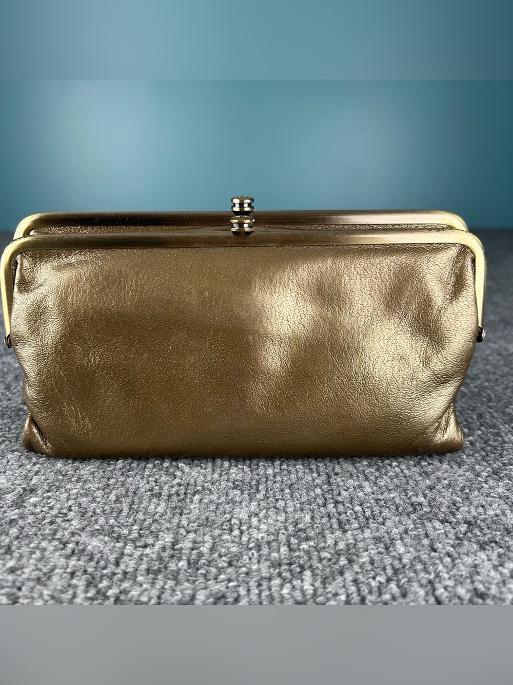 HOBO Lauren Metallic Gold/Green Leather Clutch Wallet Kiss Lock Brushed Gold